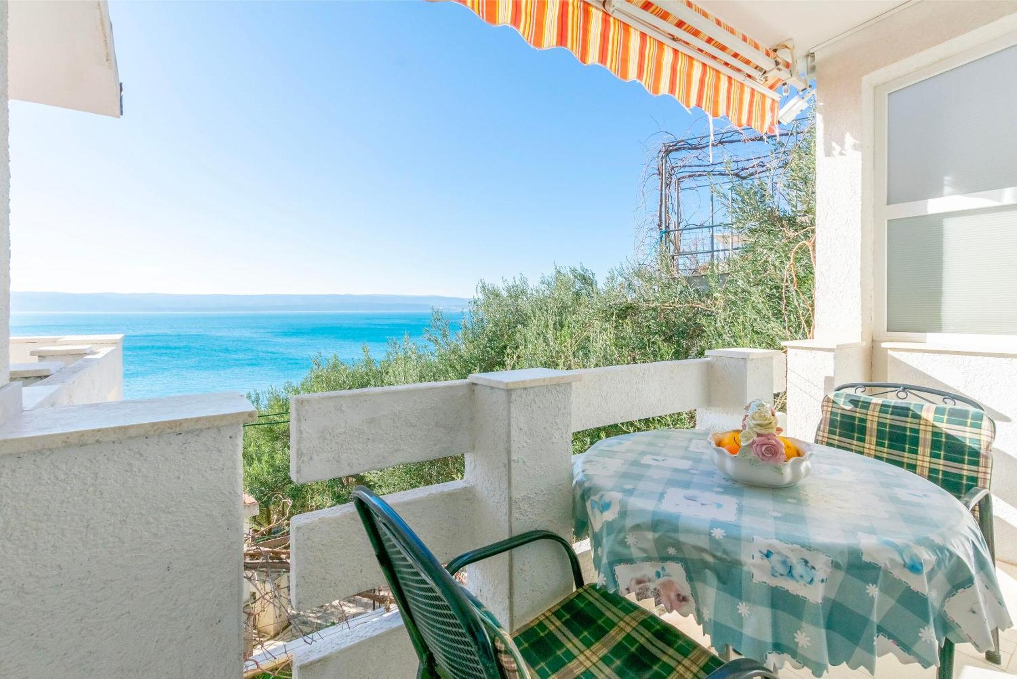 Apartments Ivo - Sea View; Писак Екстериор снимка