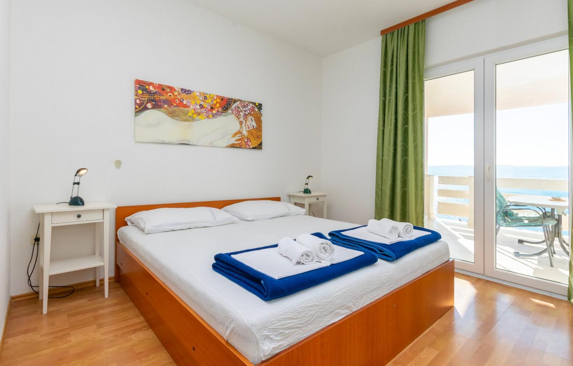 Apartments Ivo - Sea View; Писак Екстериор снимка