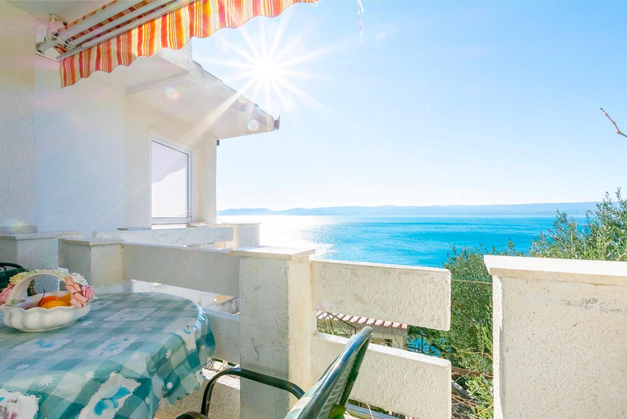 Apartments Ivo - Sea View; Писак Екстериор снимка
